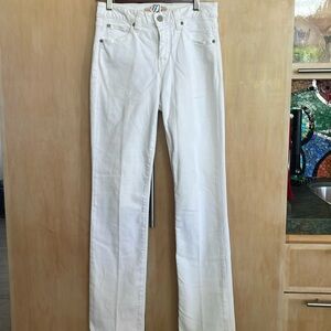 Miracle Body by Miraclesuit straight white jeans Size 4